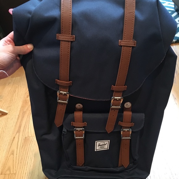 herschel little america 15